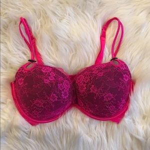 Victoria’s Secret 38D bra